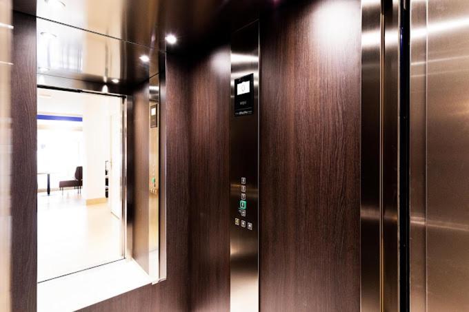 Le Theatre Otel Suresnes Dış mekan fotoğraf
